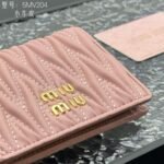 miumiu Pocket small wallet cowhide material - Image 6