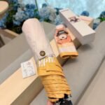 Moschino Bear tri-fold automatic umbrella with bear head handle - Image 8