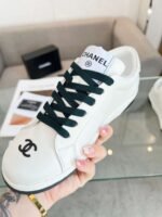 Chanel white shoes - Image 4