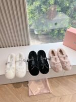 miumiu New loafers thickened encrypted wool advanced version