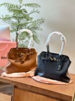miumiu New popular vintage tote bag - Image 2