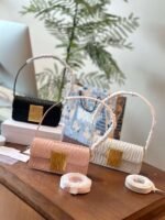 Dior The single shoulder bag - Image 13