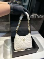 Chanel bag - Image 3