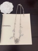 Chanel Camellia series necklace - Image 3