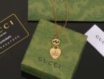 GUCCI New heart-shaped peach necklace - Image 5