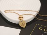 GUCCI New heart-shaped peach necklace - Image 4