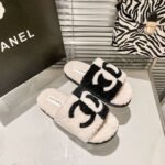 Chanel flat plush slippers - Image 3
