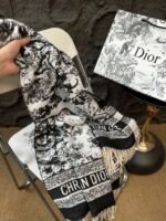 DIOR Autumn and Winter Scarf - Image 8