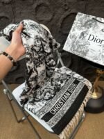 DIOR Autumn and Winter Scarf - Image 6