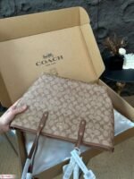 Coach Shoulder bag, large bag, shopping bag - Image 6