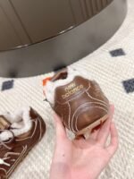 miumiu&NB Co-branded genuine leather upper and cashmere lining shoes Premium version - Image 3