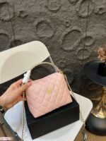 CHANEL bag - Image 4