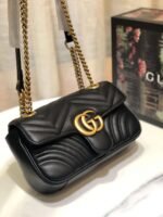 GUCCI Wave patterned chain bag - Image 6