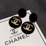 CHANEL Letter Double C Autumn/Winter Plush Earstuds - Image 7