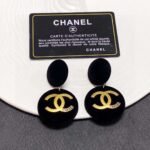 CHANEL Letter Double C Autumn/Winter Plush Earstuds - Image 6