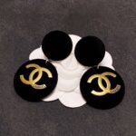CHANEL Letter Double C Autumn/Winter Plush Earstuds - Image 2
