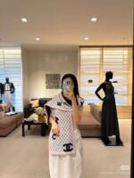 Chanel counter new scarf - Image 4