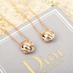DIOR The high-end version of the rose necklace is made entirely of 925 silver and electroplated with thick gold - Image 8
