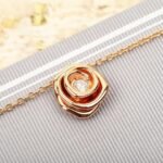 DIOR The high-end version of the rose necklace is made entirely of 925 silver and electroplated with thick gold - Image 5