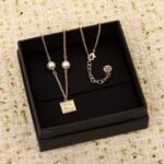 miumiu Square pearl necklace premium version high quality - Image 3
