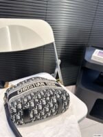 DIOR Bucket Bag - Image 6