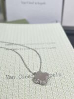 Van Cleef & Arpels Single Diamond Carved Clover Necklace - Image 4