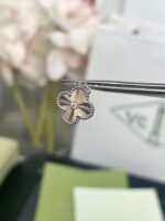 Van Cleef & Arpels Single Diamond Carved Clover Necklace - Image 7