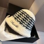 Chanel winter wool hat - Image 10