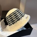 Chanel winter wool hat - Image 17
