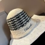Chanel winter wool hat - Image 16