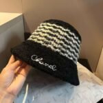 Chanel winter wool hat - Image 4