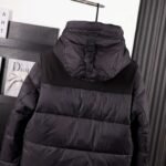 Burberry detachable hood long sleeve winter down jacket for men and women - Image 7