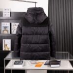 Burberry detachable hood long sleeve winter down jacket for men and women - Image 5