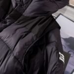 Burberry detachable hood long sleeve winter down jacket for men and women - Image 12