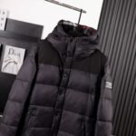 Burberry detachable hood long sleeve winter down jacket for men and women - Image 13
