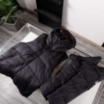 Burberry detachable hood long sleeve winter down jacket for men and women - Image 16