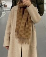 CELINE 100% cashmere scarf Official website version - Image 2