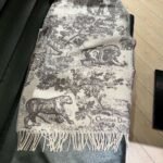 DIOR 59% cashmere, 41% wool   Christian Dior scarf - Image 16