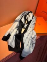 Hermès cashmere scarf 100% selected pure cashmere Official website 1:1 version, high-end scarf 110X200CM - Image 17