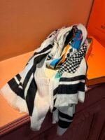 Hermès cashmere scarf 100% selected pure cashmere Official website 1:1 version, high-end scarf 110X200CM - Image 13