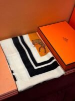 Hermès cashmere scarf 100% selected pure cashmere Official website 1:1 version, high-end scarf 110X200CM - Image 12