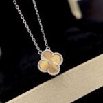 Van Cleef & Arpels Champagne gold four-leaf clover necklace - Image 7