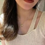 Van Cleef & Arpels Champagne gold four-leaf clover necklace - Image 4