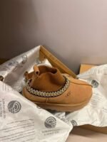 UGG Winter Snow Boots with Sock-like Fit - Image 4