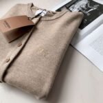 Burberry classic warhorse logo embroidered cardigan Knitted sweater coat - Image 2