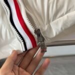 Moncler Solid color hooded short warm down jacket - Image 12