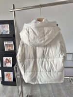 Moncler Solid color hooded short warm down jacket - Image 4