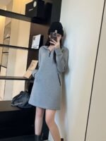 Moncler New autumn and winter hat print logo embellished dress - Image 13