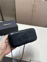 Chanel cosmetic bag 18x10cm - Image 11
