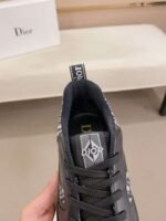 DIOR new sneakers are available at the same counter - Image 13